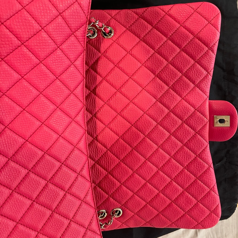 ✨💖Gorgeous Chanel XXL small travel flap bag💖✨ - Picture 7 of 11